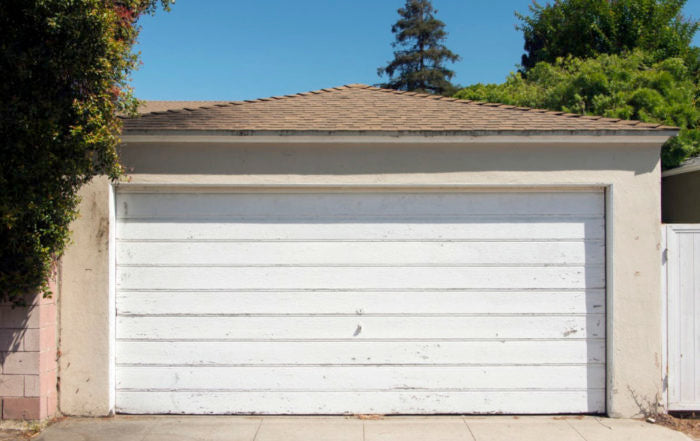 7 Signs it’s Time for a New Garage Door